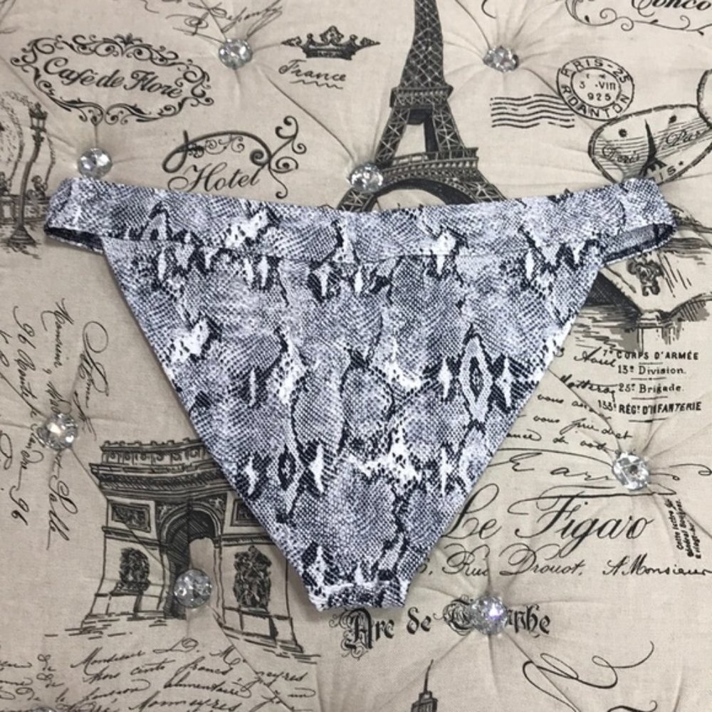 Chelsea28 Textured Bikini Bottom - Picture 3 of 6